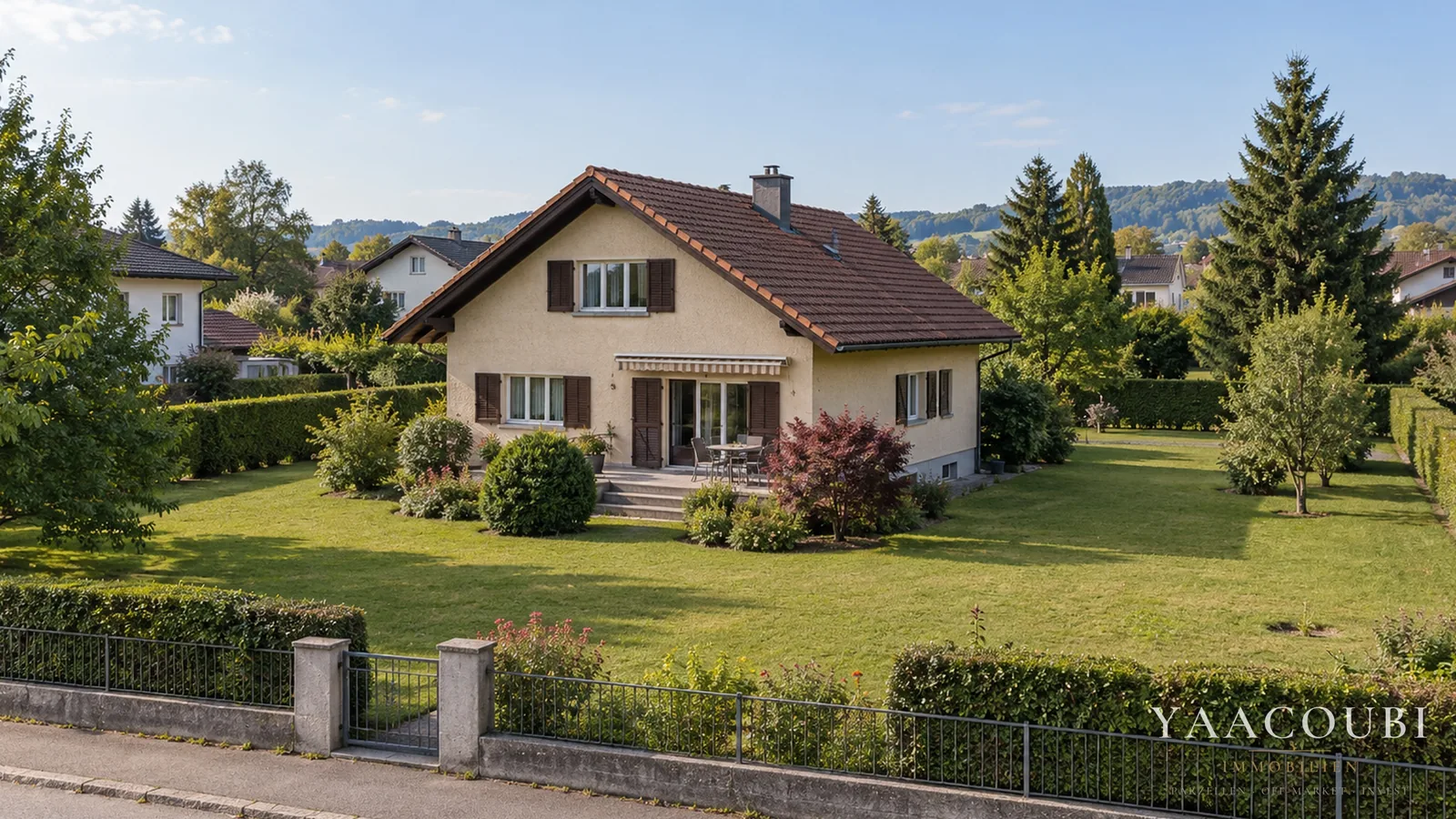 Einfamilienhaus mit Garten — Heute